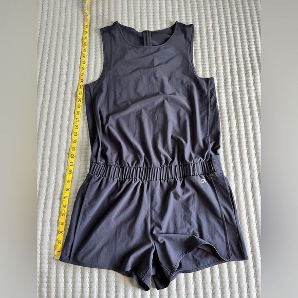 GAP GapFit Sleeveless Romper w Pockets Mesh Details Navy Blue Size Medium Comfy! - Picture 8 of 12